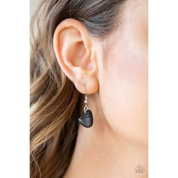 Stunningly Stone Age Black Necklace (472) - Picture 3 of 3